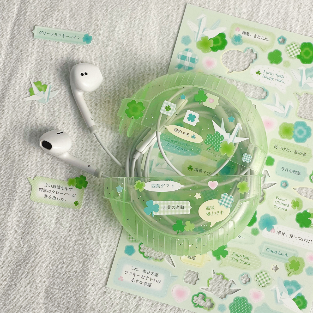Green four-leaf clover Sticker - огляд і ціна Red Clover Flower